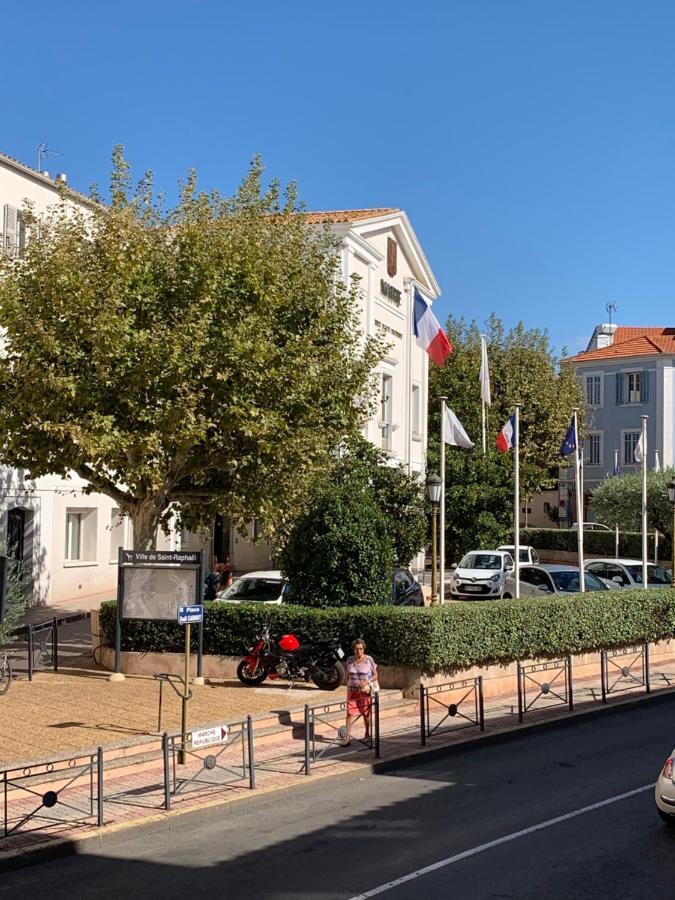 Suite In St Raph Saint-Raphaël Dış mekan fotoğraf